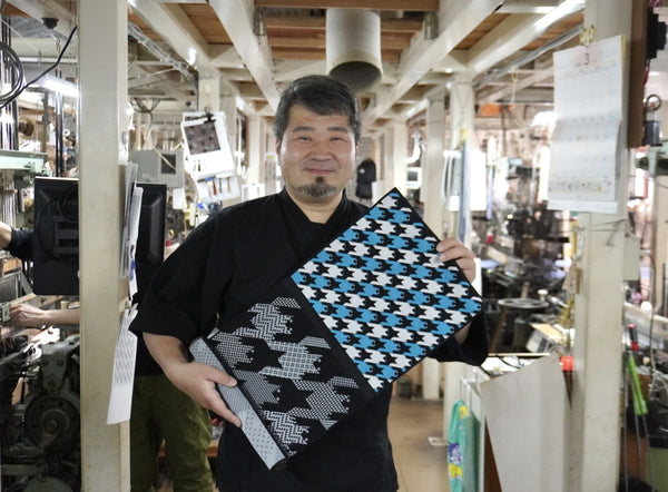 Kuroki Orimono hakata ori textile