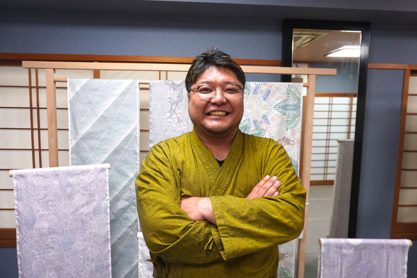 Craftsman's Passion to Continue Producing the Finest Oshima Tsumugi Fabric [Muranaka]